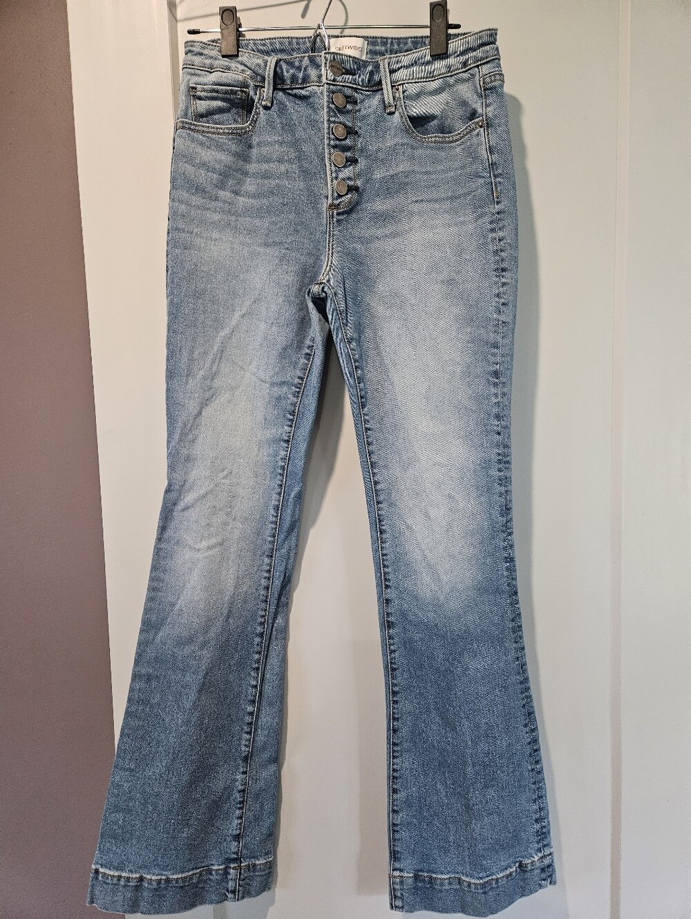 Driftwood Wyatt Button Fly Bootcut Jeans Light Wash
